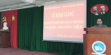 lễ khai giảng lớp bồi dưỡng kiến thức quản lý nhà nước ngạch chuyên viên