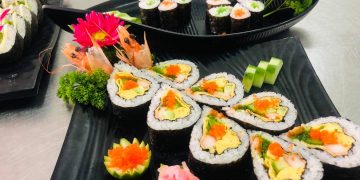 Trường dạy làm sushi. Dạy học nấu ăn Nhật Bản
